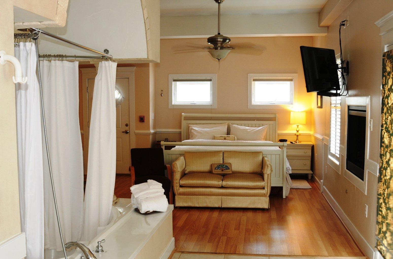 Acorn Hill Lodge And Spa Lynchburg Exterior photo
